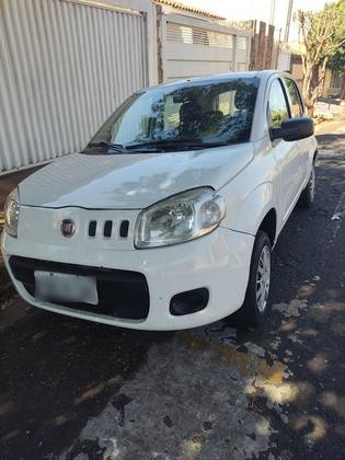 FIAT UNO 1.0 EVO VIVACE 8V FLEX 4P MANUAL FIAT UNO 1.0 EVO VIVACE 8V FLEX 4P MANUAL